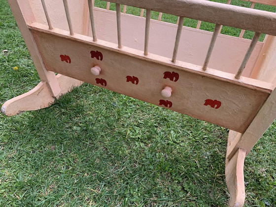 Hungarian Painted Pine Children's Cradle, 1920s – Single beds (photo 3 of 6)