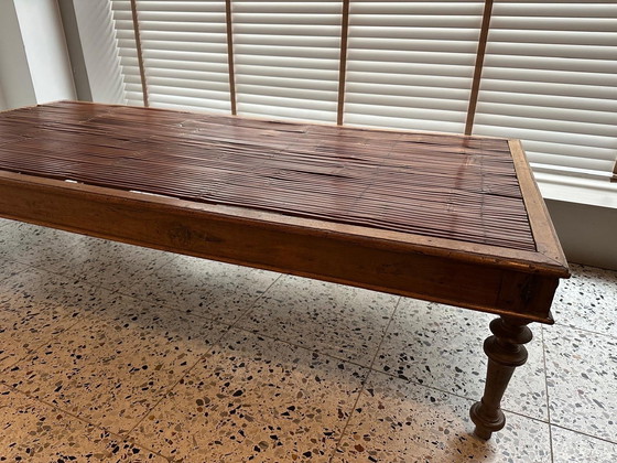 Image 1 of Table de salon vintage "lit d'opium" 