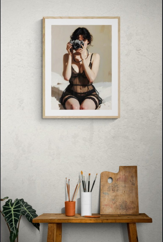 À fleur de lumière – Frau mit Kamera – Kunstdrucke, Paper (photo 7 of 8)
