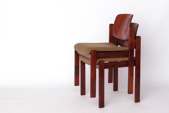 Image 1 of 1 of 9 Sedia impilabile Lübke vintage, design tedesco anni '70, legno di faggio scuro e rivestimento senape