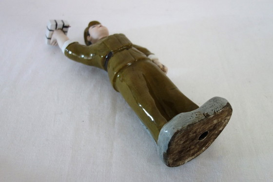 Image 1 of Propaganda statue/figurine from the Chinese Cultural Revolution #21