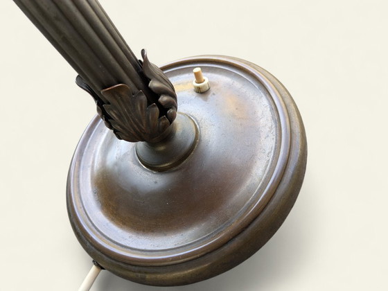 Image 1 of Vintage tafellamp Mid Century, roze kap met franjes en fijn brokaat, jaren 60/70