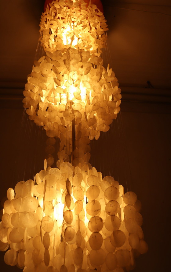 Image 1 of Shell lamp/pearl ceiling lamp of the 80s in the style of Verner Panton