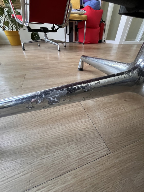 Image 1 of Set di 2 poltrone originali Vitra Eames EA 124 Lounge – Rosse