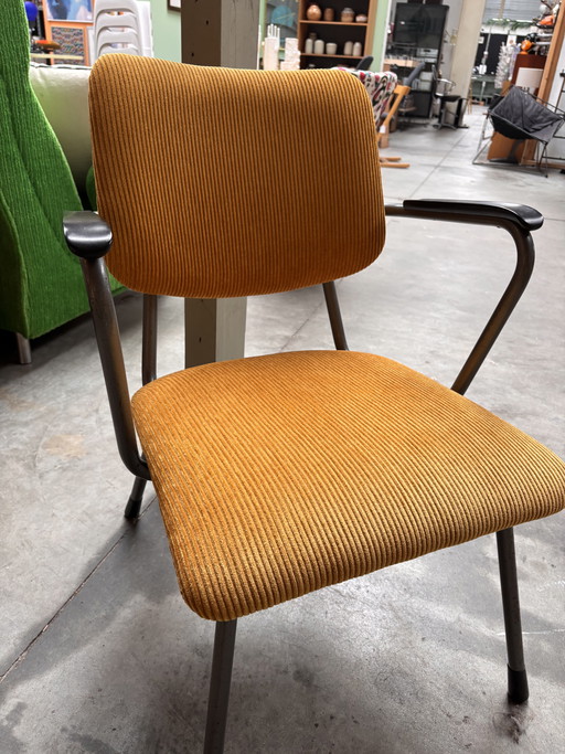 Poltrona Gispen R5