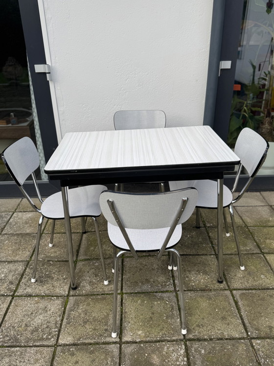 Vintage Laminate Dining Table and Chairs – lamine (photo 9 of 15)