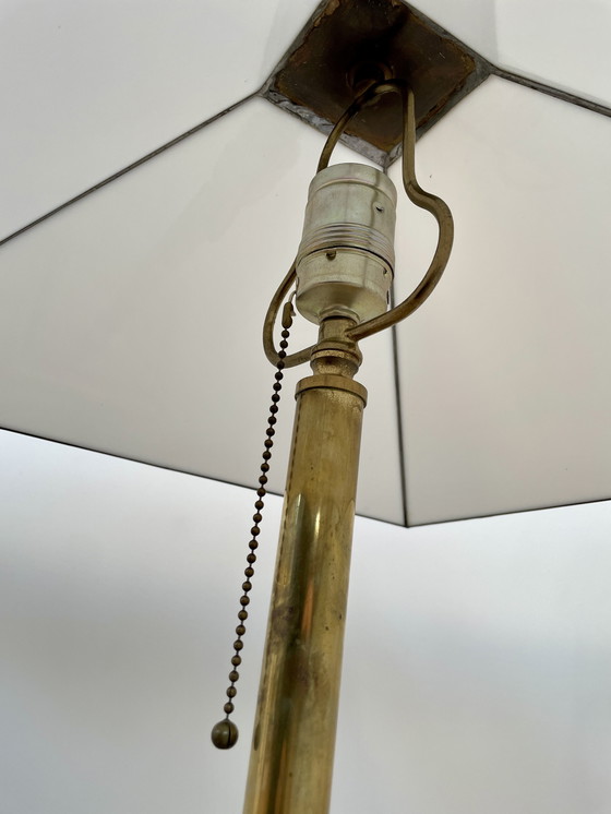 Image 1 of Vintage Art-deco Frank Lloyd Wright style opal stained glass lamp - glas-in-lood met messing