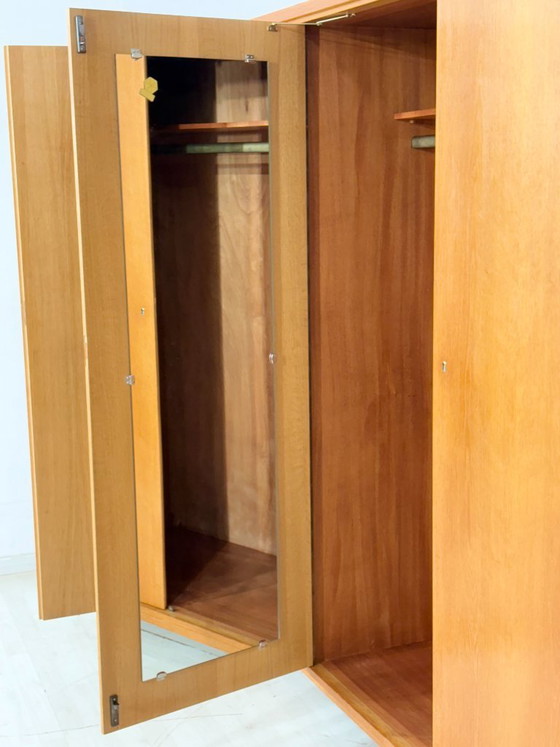 Image 1 of Armoire vintage / Armoire/penderie style années 60