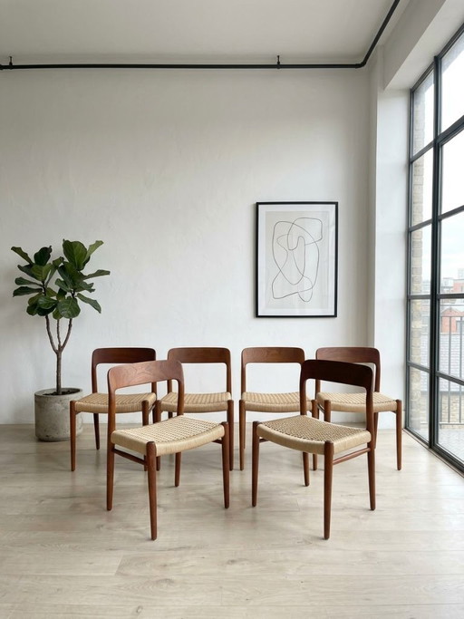 Set van 6 stoelen model nr. 75 in teakhout, door Niels Otto Møller, uitgegeven door J. L. Møllers Møbelfabrik