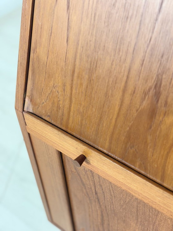 Secrétaire danois design milieu du XXe siècle / Bureau en teck / Bureau années 1960 / Secrétaire danois en (photo 15 of 17)