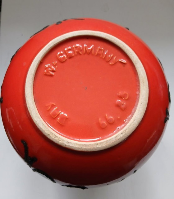 BAY West German Pottery vase model 6625, orange-red with black fat lava decor 1960, Bay Keramik, Ceramic (photo 5 of 6)