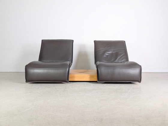 Image 1 of Divano Koinor Free Motion Edit Design Divano in pelle marrone con travi in ​​rovere