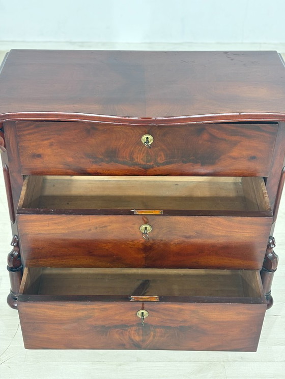 Image 1 of Preciosa cómoda Luis Felipe / mueble antiguo / lavabo