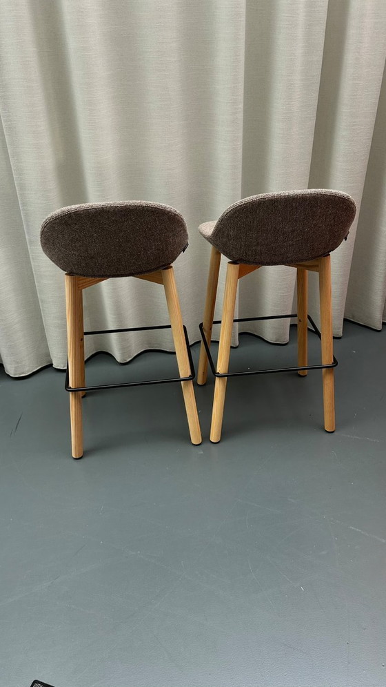 Image 1 of Set di 2 sgabelli da bar Artifort Beso