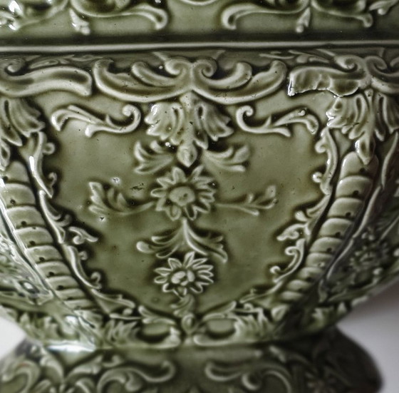 Image 1 of Antique Victorian majolica jardinière - ca 1900