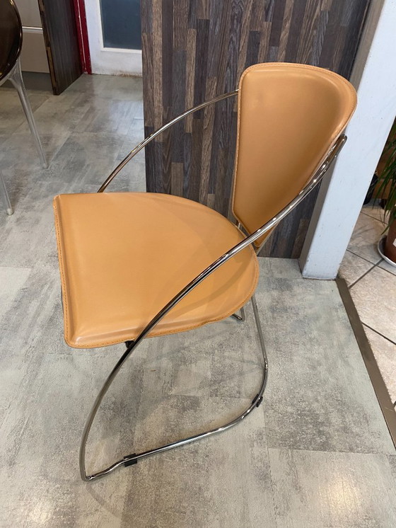 Image 1 of 1 Poltrona Linda di Arrben, pelle color cammello, struttura in acciaio cromato, vintage 1980