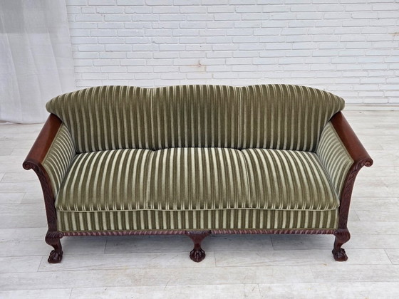 Image 1 of Deense driezitsbank uit de jaren 50, groene meubelvelours, teakhout.