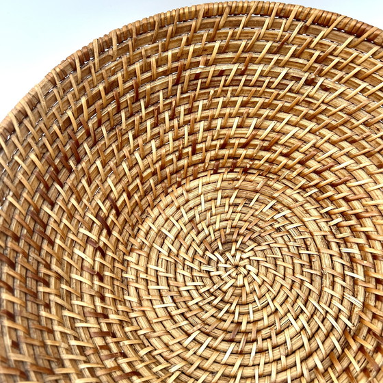 Image 1 of Panier en rotin tressé à la main – années 1970-1980