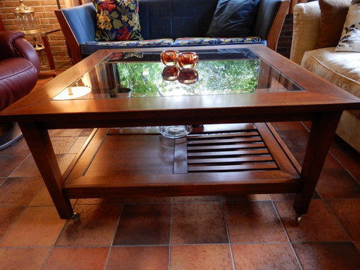 Couchtisch Boston Nussbaum antik
