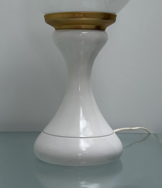 Image 1 of Lampada a globo in vetro bianco vintage / lampada da tavolo Space Age