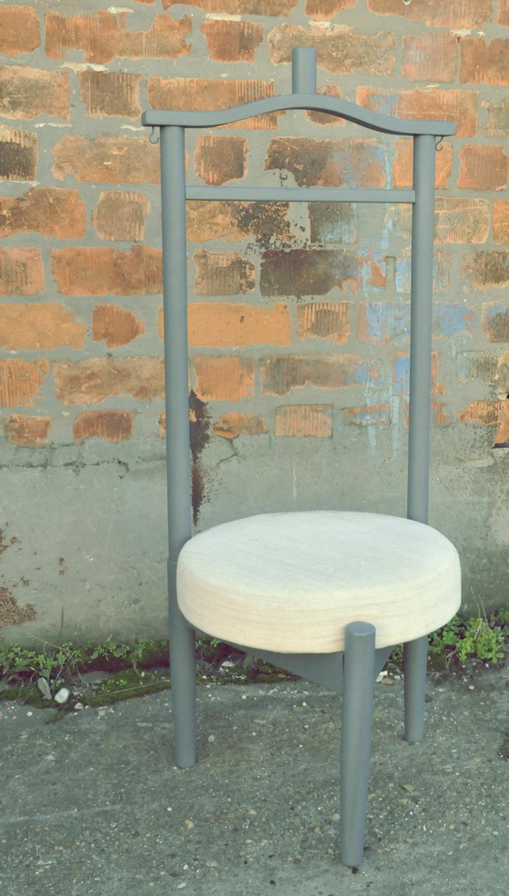 Servomuto Vintage Restaurato con Seduta in Lino Ricamato – Appendiabiti, Legno, Ottone, Mid Century Modern (photo 2 of 8)