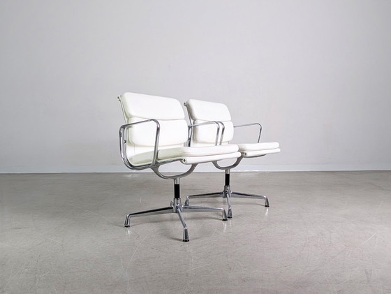 Image 1 of 2x Original Vitra EA 208 Soft Pad Weiß Leder Stuhl Charles Eames