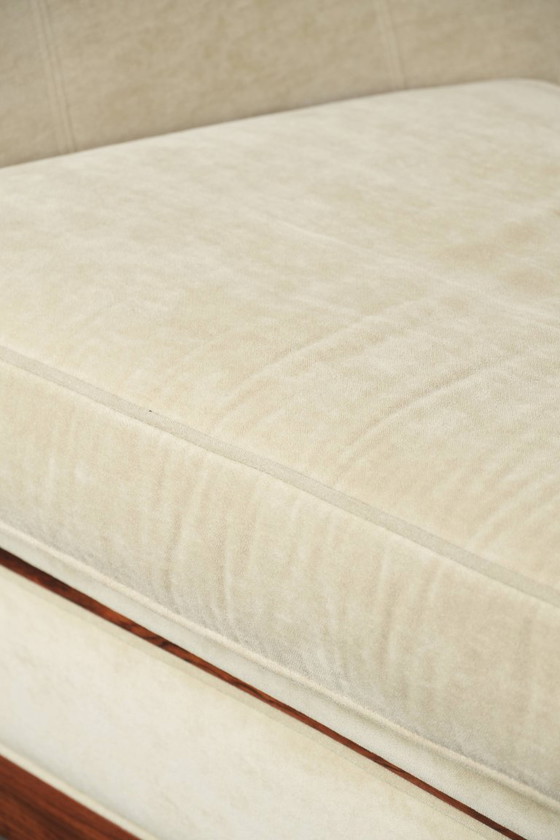 Image 1 of In goede staat verkerende Schuitema Art Deco design bank met prachtig houtwerk uit de Decoforma serie