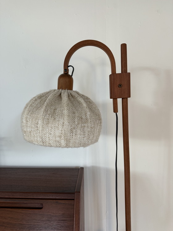 Image 1 of Lampadaire vintage en teck réglable, Domus '80