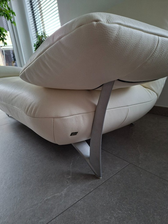 Image 1 of Canapé design 2 places en cuir Rolf Benz, entièrement rénové par des professionnels.