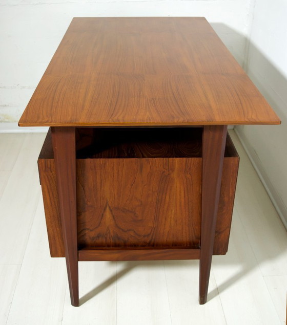 Image 1 of Vittorio Dassi Mid-Century Modern Italienischer Teakholz-Schreibtisch und Stuhl, 1950er Jahre
