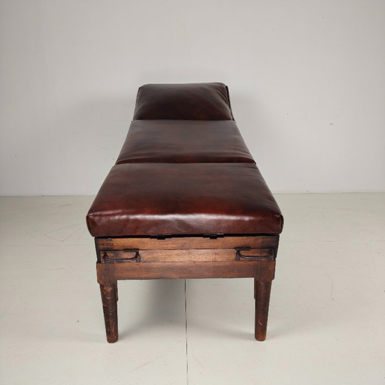 Lit d'hôpital militaire anglais ancien – XIXe siècle – Lits 1 personne, Wood, Leather (photo 4 of 16)