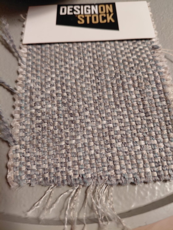 Image 1 of Divano Design On Stock Cascade – grigio chiaro | 3,5 posti, come nuovo