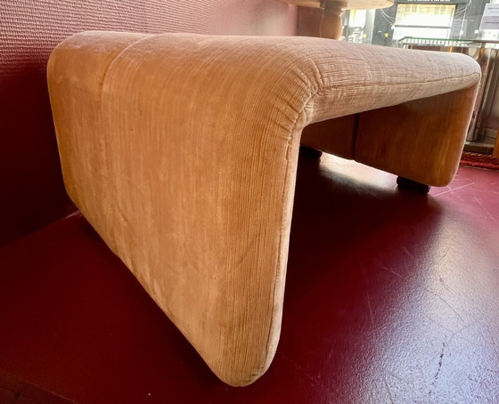 B&B Italia - Afra Scarpa, Tobia Scarpa - Ottomano Modello Coronado – Poggiapiedi e pouf, Plastica, Tessile (photo 5 of 8)