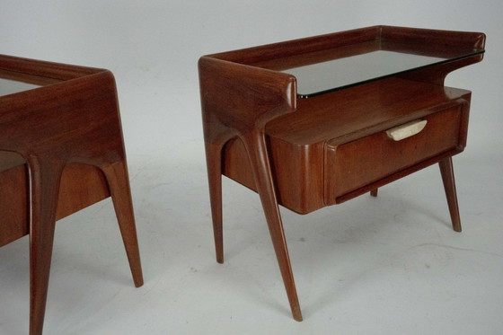 Image 1 of Ein Paar italienische Nachttische im Mid-Century-Modern-Stil, 1950er Jahre – Zugeschrieben an Dassi