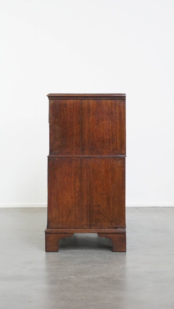 Image 1 of Cómoda baja clásica inglesa antigua / cómoda sobre cómoda