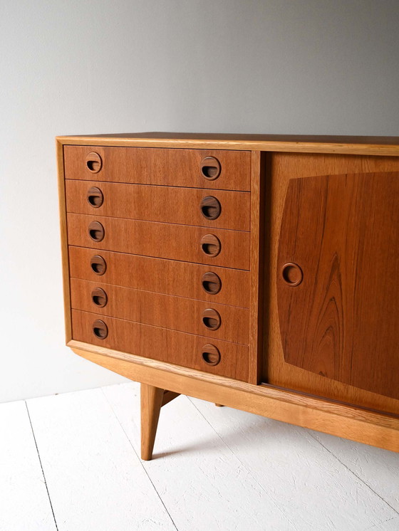 Image 1 of Buffet scandinave en teck et chêne des années 1950/60