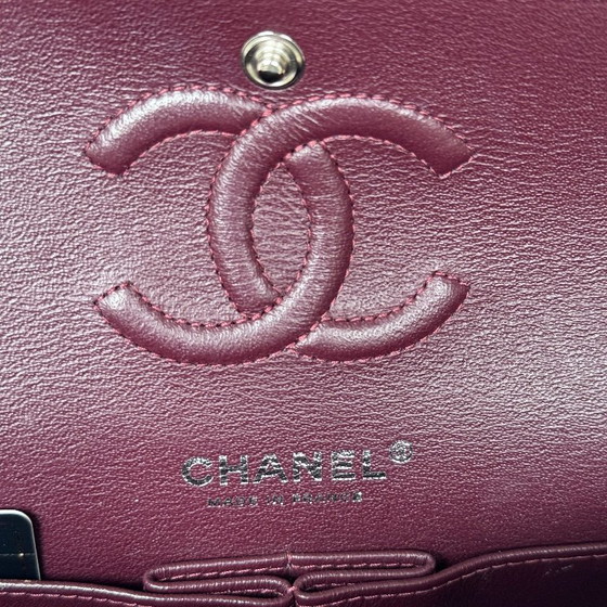 Chanel Classic Flap Small – Crossbody bags, Lambskin (photo 13 of 17)