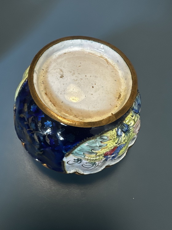 Scatola in Rame Smaltato di Canton con Decorazione a Figure – Cina – Fine XVIII Secolo (photo 10 of 13)