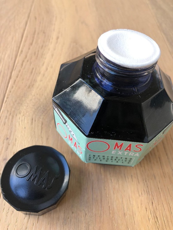 Image 1 of Pluma estilográfica OMAS Extra con tinta en su estuche.