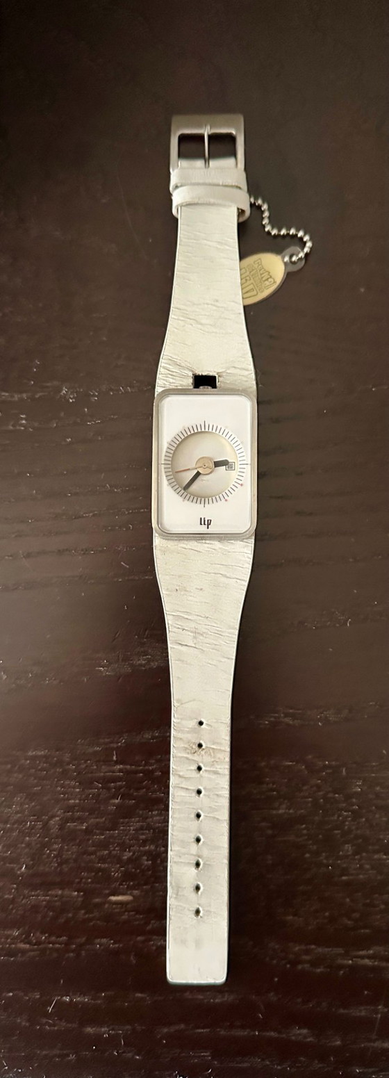 Image 1 of ROGER TALLON LIP VINTAGE