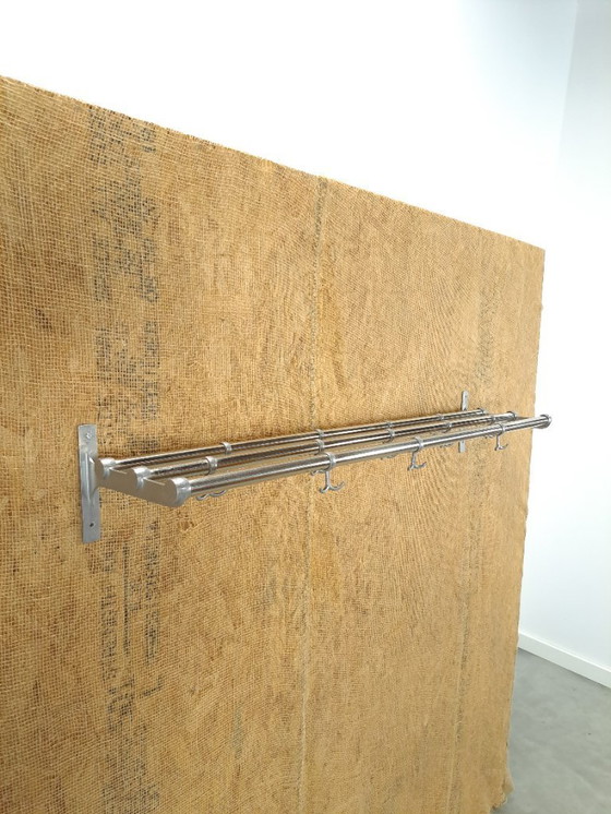 Image 1 of Breiter Zug-Garderobenständer aus Schweden, Nr. 9