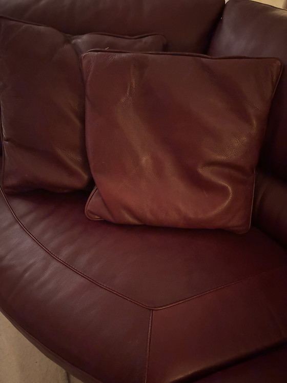 Image 1 of Divano in pelle rosso Bordeaux Natuzzi