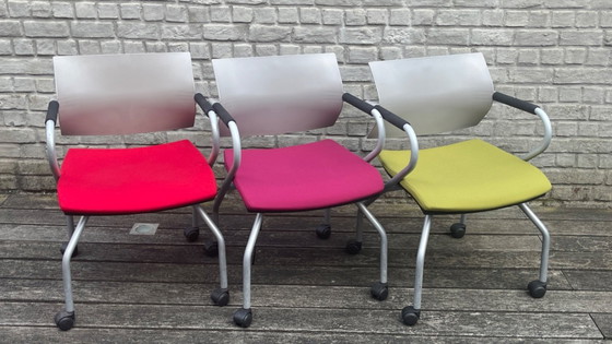 Image 1 of Luxy conference visitor chairs model Air on wheels