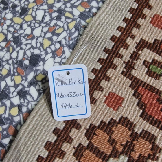 Tapis Kilim des Balkans ancien | Tapis en laine tissé à plat | 260 × 330 cm (102 × 130 po) – Wool (photo 9 of 9)
