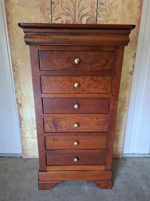 Klassieke kersen ladenkast, apothekerskast. archiefkast afm. 71x41cm en 130cm hoog.