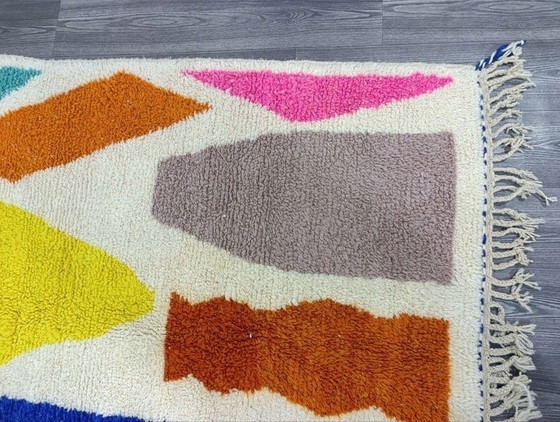 Image 1 of Tapis berbère en laine naturelle tissé main traditionnelle taille 150/250 cm