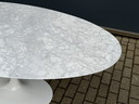 Originele ovale Knoll Tulip eettafel (198cm) Carrara marmer