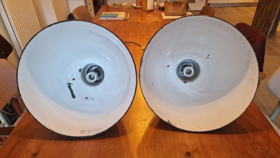 Image 1 of 2 lampes industrielles