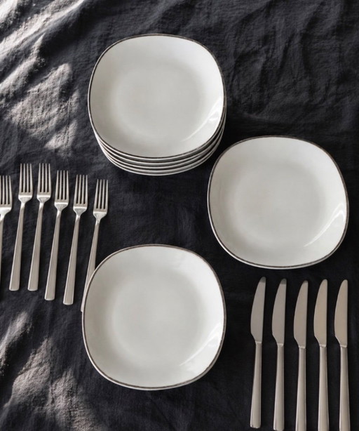 Schirnding Bavaria Porcelain Dinner Plates