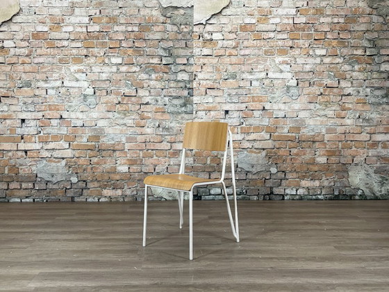 HAY Petit Standard Set of 6 - Wood/White | Daniel Rybakken, Dining chairs, Metal, Brown (photo 4 of 15)